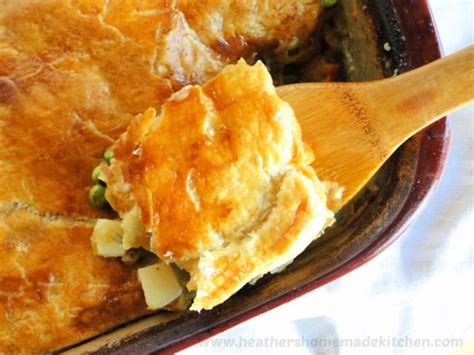 turkey-pot-pie-with-puff-pastry image
