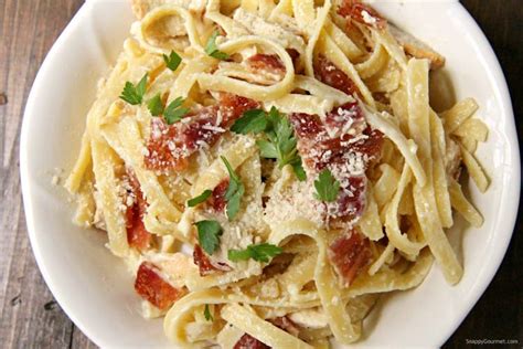 chicken-bacon-alfredo-pasta-snappy-gourmet image