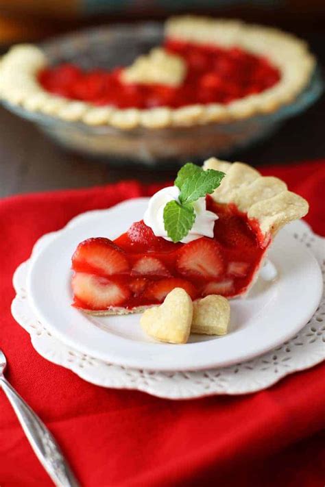 sugar-free-strawberry-pie-mom-loves-baking image