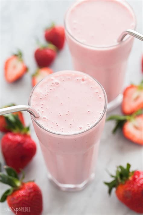 healthy-strawberry-smoothie-4-ingredients-the-recipe-rebel image