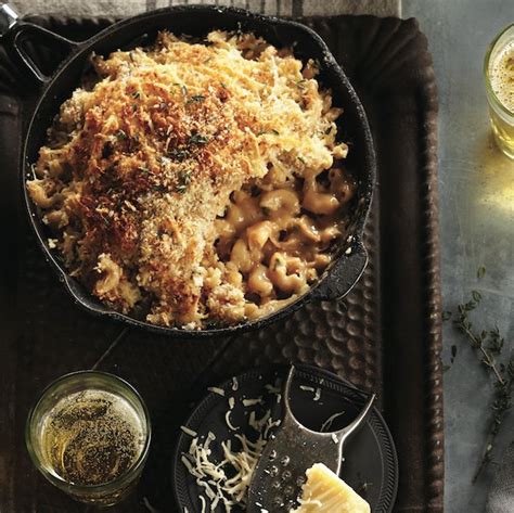 french-onion-macaroni-and-cheese image