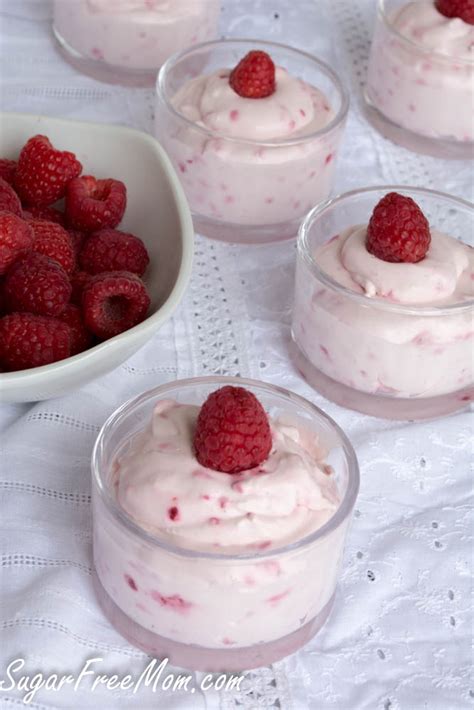 keto-raspberry-cheesecake-mousse-low-carb-sugar image