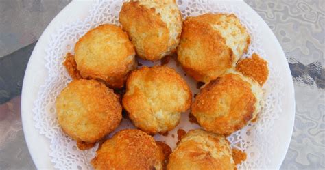 classic-cheese-scones-step-by-step-guide-tinned image