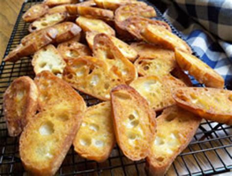 oven-toasted-garlic-baguettes-recipe-recipetipscom image