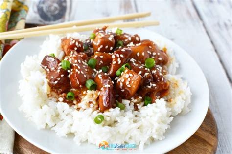 slow-cooker-sesame-chicken-recipe-the-rebel-chick image