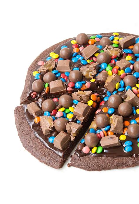 mm-chocolate-brownie-pizza-sweetest-menu image
