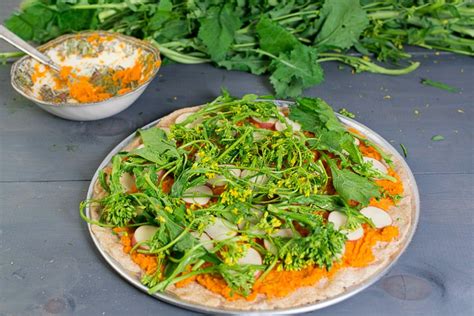 15-incredible-homemade-pizzas-with-veggie-toppings image