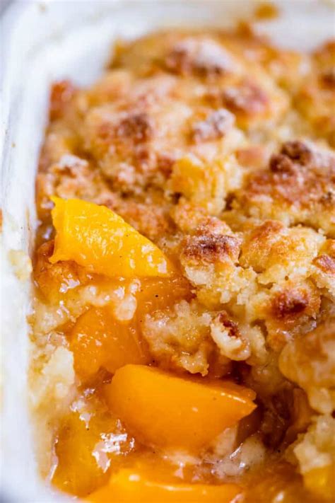easy-peach-cobbler-recipe-freshfrozencanned image