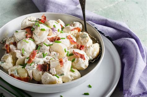 creamy-potato-salad-with-bacon-and-chives-lost-in-food image
