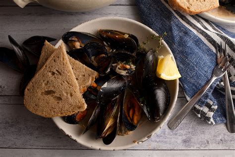 guinness-and-cream-mussels-tammy-circeo-chez-nous image