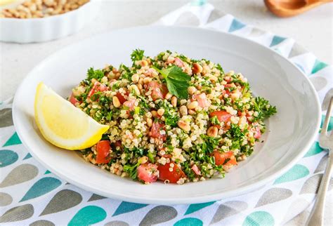 lemon-mint-and-parsley-quinoa-salad-for-a-healthy image