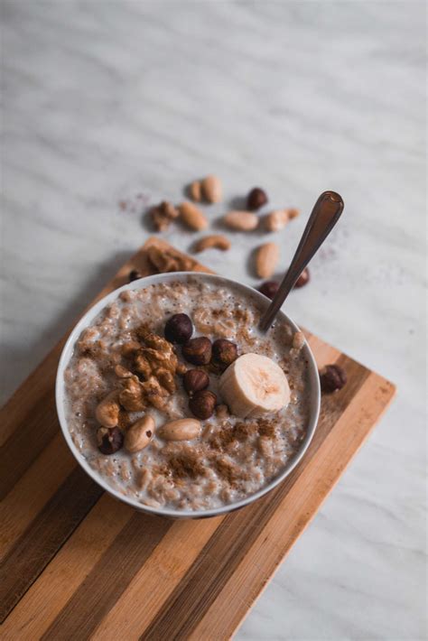 pink-barley-porridge-with-vanilla-yogurt-vegan-plant image