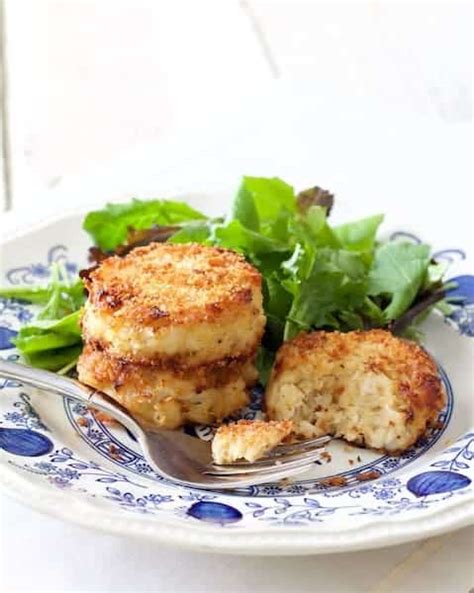 maryland-crab-cakes-recipe-from-a-chefs-kitchen image
