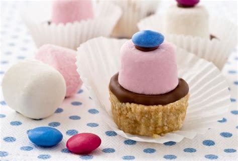 marshmallow-top-hats-recipescomau image