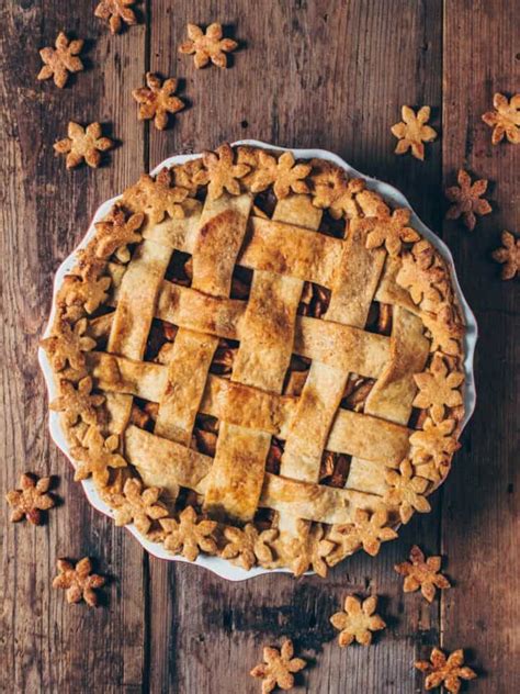 vegan-apple-pie-easy-recipe-bianca image