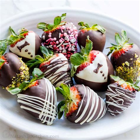 chocolate-covered-strawberries-video image