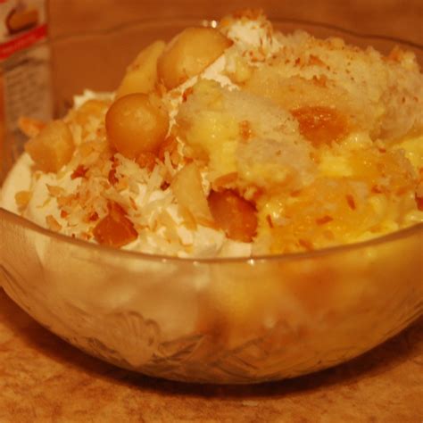 hawaiian-dream-trifle-recipe-keeprecipes image