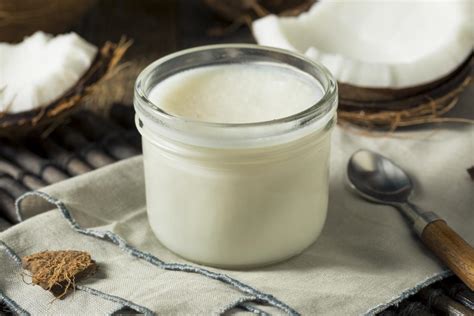coconut-oil-benefits-uses-and-controversy-medical image