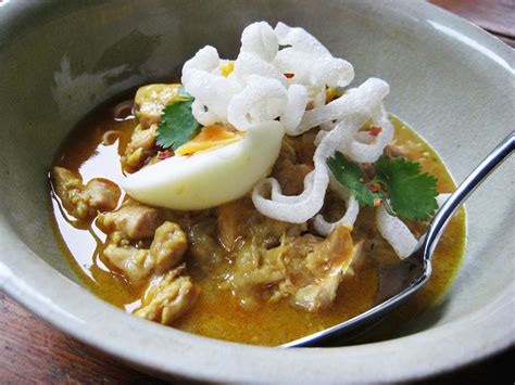 recipe-ohn-no-khauswe-burmese-coconut-chicken image