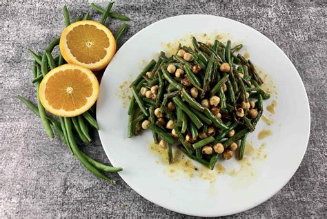 ultimate-green-bean-salad-recipe-with-hazelnuts image