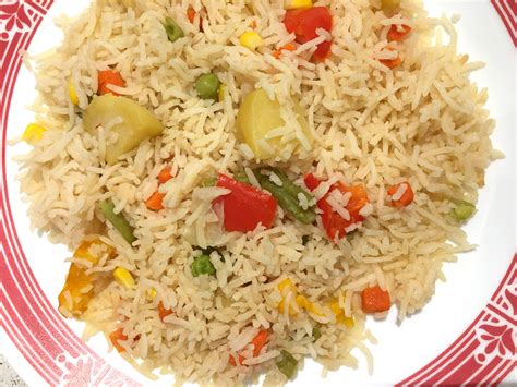 vegetable-pulao-rice-pilaf-with-mixed-vegetables image