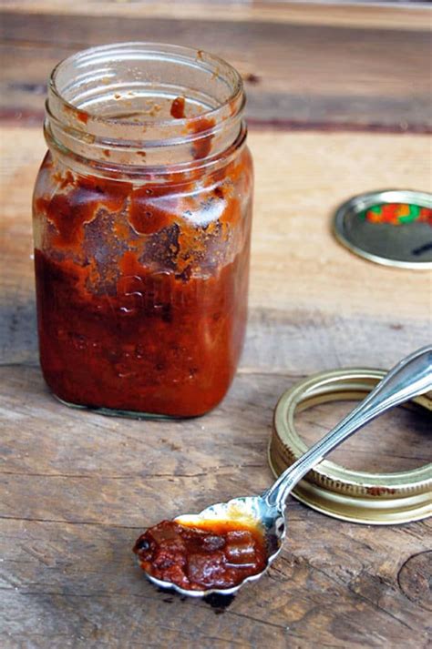 homemade-chili-sauce-an-old-fashioned image