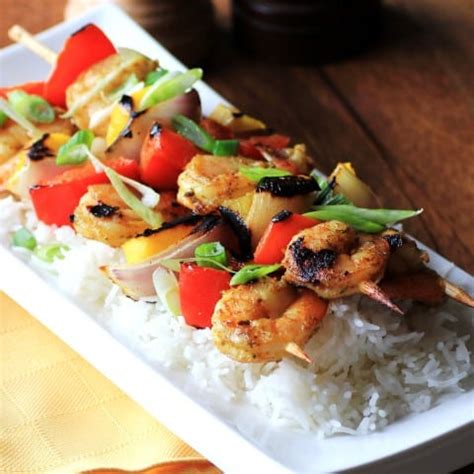 curry-shrimp-mango-red-pepper-and-onion-kabobs image
