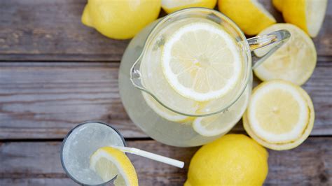 martha-stewarts-extra-lemony-lemonade-today image