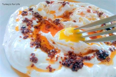 ılbir-recipe-turkish-eggs-garlic-yoghurt-turkeys image
