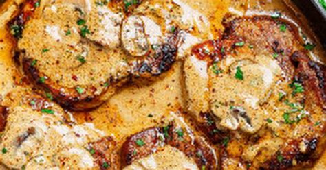 10-best-garlic-butter-and-mushroom-sauce image