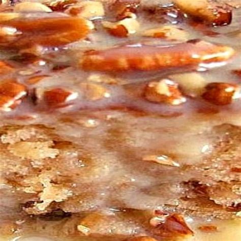 pecan-praline-cake-with-butter-sauce-complete image