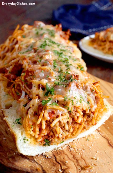 easy-garlic-bread-spaghetti-sandwich image