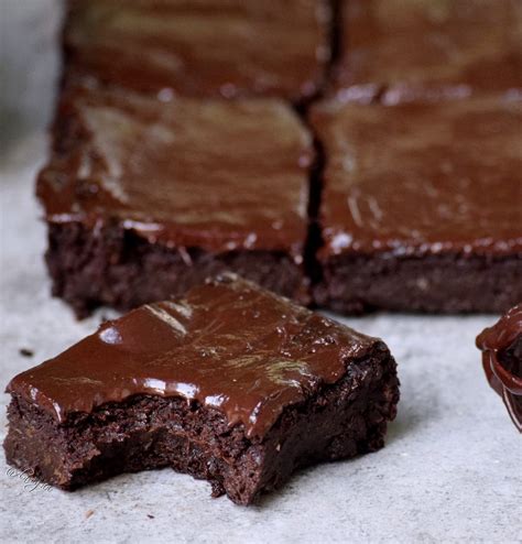 healthy-brownies-the-best-vegan-recipe-elavegan image