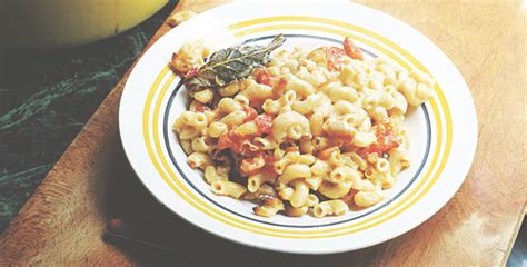 comfort-food-macaroni-cheese-jamie-oliver image
