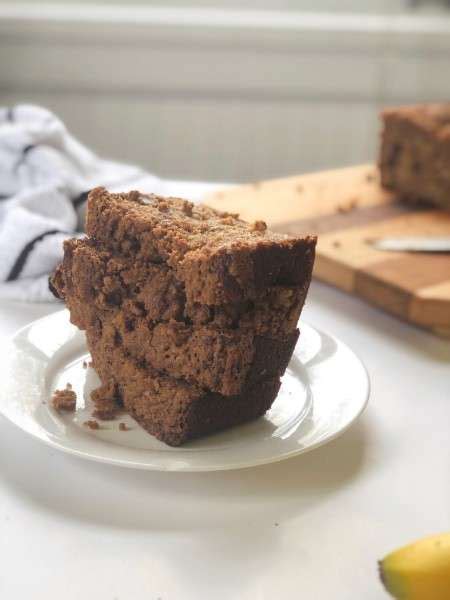 einkorn-banana-bread-with-a-crumble-topping image