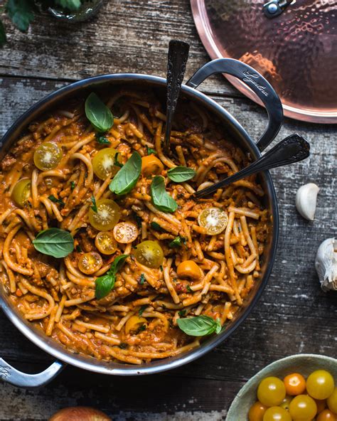 one-pot-pasta-bolognese-mississippi-vegan image