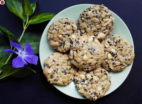 delicious-raw-vegan-cookies-my-healthy-dessert image