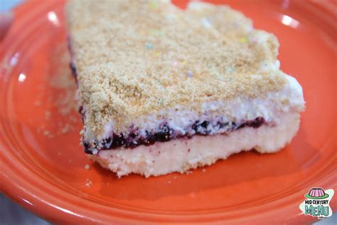 blueberry-delight-1963-vintage-recipe-test-mid image