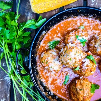 turkey-meatballs-in-a-red-wine-tomato-sauce-chef image