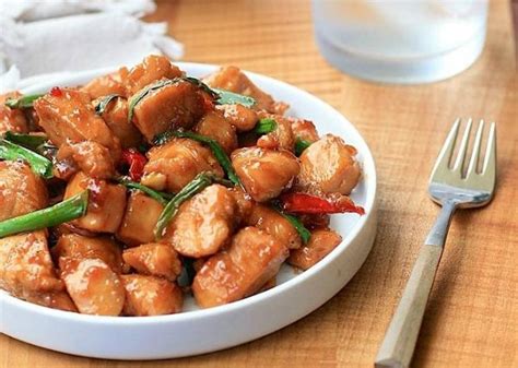 vietnamese-caramelized-spicy-chicken-ga-kho-sheknows image