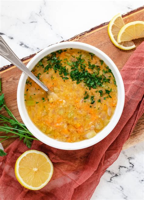 lebanese-lentil-soup-healthy-and-vegan-keeping-the image