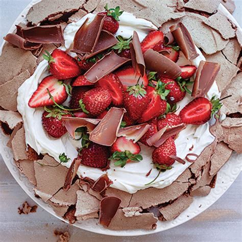 chocolate-berry-pavlova-recipes-ww-usa image