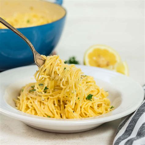 lemon-garlic-pasta-bowl-me-over image