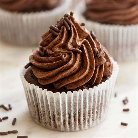 moist-fluffy-chocolate-cupcake-recipe-sugar-geek image