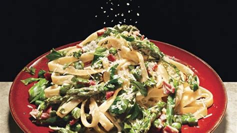 fettuccine-with-peas-asparagus-and-pancetta image