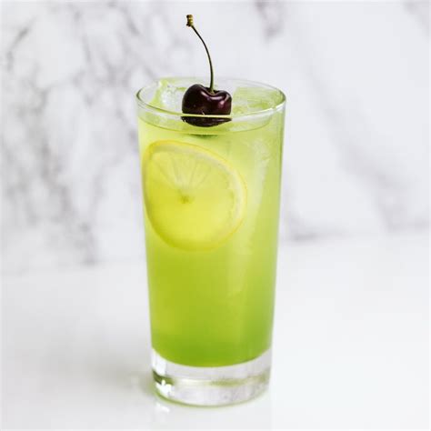 tokyo-tea-cocktail-recipe-liquorcom image