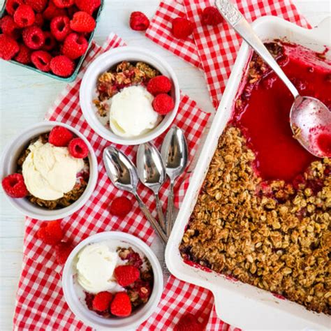 the-best-raspberry-crumble-recipe-delightful-e-made image