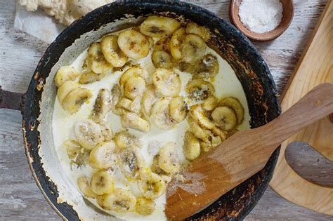 banana-curry-without-the-slip-ups-hurrythefoodup image