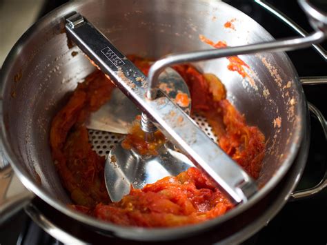 the-best-fresh-tomato-sauce-recipe-serious-eats image
