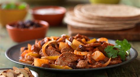 picadillo-style-beef-stir-fry-beef-loving-texans image